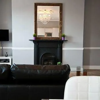 & Apartment *